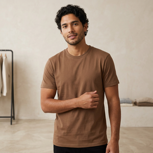 T-shirt en coton marron pour homme, manches courtes, col rond, coupe classique, couleur unie, tissu jersey tricoté - Product Image 1