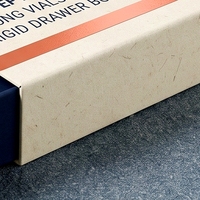 Boîte rigide en carton blanc sur mesure pour peptides avec insert en mousse et impression offset pour usage en soins personnels