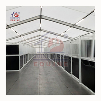 Panneaux avant de box pour équipement équestre, portables, d'occasion, pour écuries, à vendre sans toit