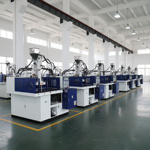 कॉस्मेटिक ट्यूब कंधों के लिए 45 टन डबल स्लाइड प्लेट इंजेक्शन मोल्डिंग मशीन - Product Image 2