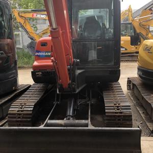 Miniexcavadora sobre orugas Doosan de 6 toneladas 0,18 m3, marca coreana usada, con precio competitivo - Product Image 2