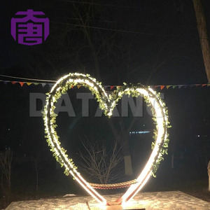 Guirlande lumineuse LED en forme de cœur blanc chaud - Lumière LED en forme de cœur fonctionnant sur piles pour l'intérieur et l'extérieur - Product Image 6