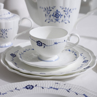 Service de table en porcelaine fine P&T, motif floral bleu, tasses à café, théière, assiettes, vaisselle en porcelaine fine, vente en gros pour hôtels et restaurants