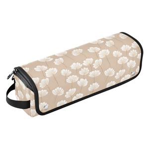 Organizador Portátil Personalizado con Diseño de Flores Hawaianas, Bolsa para Herramientas de Peinado 2 en 1 con Bolsillos Interiores - Product Image 1