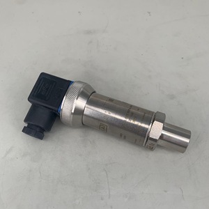Transmisor de Presión Wika P-30 de Alta Precisión para Medición Industrial, Fabricado en Alemania - Product Image 2