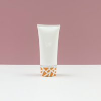 Tube souple en plastique personnalisé de 100 ml pour emballage de lotion cosmétique, avec bouchon à vis bicolore, fabrication en gros en Chine