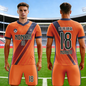 Camiseta Retro Personalizada Versión Aficionados del Club Madrids 2024 para Fútbol - Product Image 1