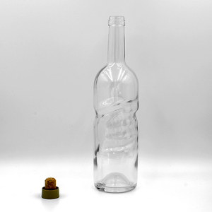 Bouteille en verre <span class=keywords><strong>de</strong></span> qualité supérieure pour spiritueux et liqueurs, personnalisable en gros, 500 ml et 750 ml, avec étiquette <span class=keywords><strong>de</strong></span> <span class=keywords><strong>vin</strong></span> - Product Image 2
