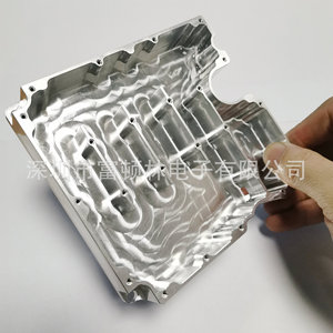 Armoire d'équipement en aluminium FDL 112 pour composants d'amplificateur de puissance, usinage sur mesure, finition de précision - Product Image 3