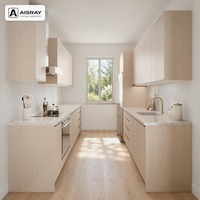Meuble de cuisine de luxe avec portes en chêne blanc, aménagement moderne en îlot central, dimensions personnalisées, rangement par tiroirs et boîtes en panneaux de particules