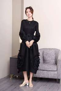 Personnaliser Miyake plissé femme fleur brodée bord fermé col rond manches longues tempérament <span class=keywords><strong>grande</strong></span> <span class=keywords><strong>taille</strong></span> fête tenue décontractée - Product Image 5