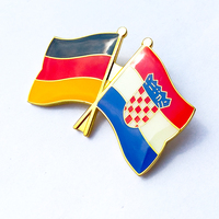 Épingles de drapeau national avec logo personnalisé Badges en métal plaqué or avec logo laser Émail doux imprimé UV Produit d'artisanat en métal