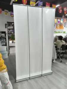 Kích thước lớn di động in hình ảnh treo dọc tùy chỉnh in biểu ngữ biểu ngữ cuộn lên in có thể thu vào cuộn lên biểu ngữ đứng - Product Image 3