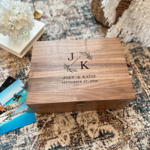 Caja de madera de lujo grabada personalizada recuerdos de nogal fotos joyería boda caja de regalo de madera grande - Product Image 6