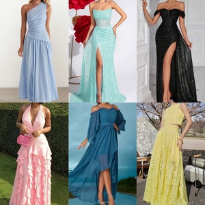 Liquidación de ropa de mujer de marca 2023: grandes descuentos en lotes variados de vestidos y ropa - Product Image 3