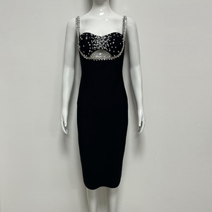 <span class=keywords><strong>Abito</strong></span> da sera midi estivo 2026 nuovo con strass e perline, scollo a cuore, cut-out sul busto, fasciatura e vestibilità aderente per donna - Product Image 3