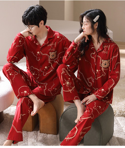 Pyjamas de couple rouges 2026 – Nouveauté automne, respirants, longs, imprimés <span class=keywords><strong>ours</strong></span> de dessin animé, en pur coton, vêtements d'intérieur pour <span class=keywords><strong>homme</strong></span> et femme, pyjamas de mariage - Product Image 4