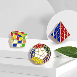 Broches magnéticos de la serie <span class=keywords><strong>Cubo</strong></span> de <span class=keywords><strong>Rubik</strong></span>, los más vendidos transfronterizos, insignias para bolsos, bonitos colgantes metálicos de moda para mujer estilo Instagram - Product Image 1