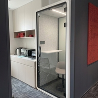 Cabine de bureau acoustique moderne avec structure en acier, cloison modulaire en verre, chaise de bureau pour bureau privé individuel - Vente en gros