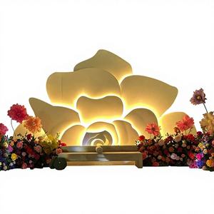 Support de toile de fond de mariage en forme d'arche en métal lisse avec pilier, design floral pour la décoration de scène - Product Image 1