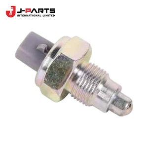 สวิตช์ไฟถอยหลังสำหรับ Toyota HIACE TRH203 ปี 2005-2013 - Product Image 5