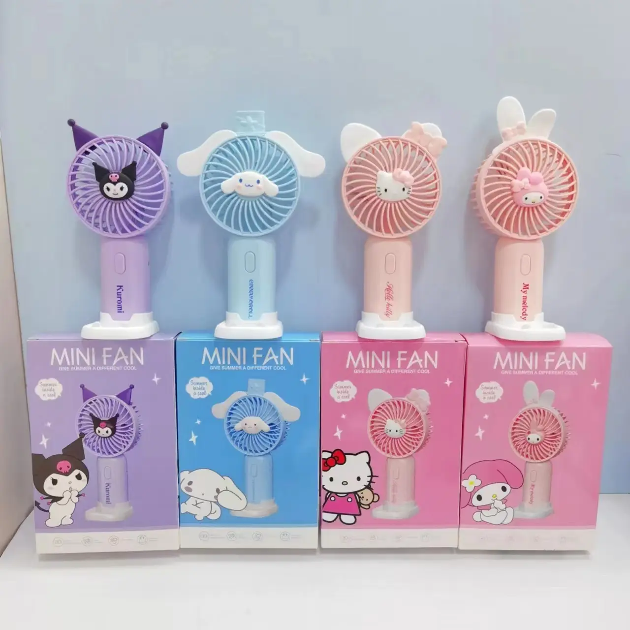 Vente en gros petit ventilateur électrique portable Sanrioed mignon dessin animé Kulomi chaton chat ventilateur de bureau portable refroidissement d'été