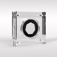 Capsule de présentation de pièces de monnaie en acrylique écologique moderne personnalisée avec un design autoportant