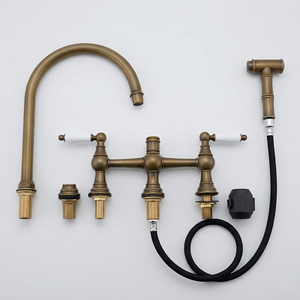 Grifo de Doble Manija Estilo Vintage AMAXO, Apto para Agua Fría y Caliente en Cocina y Baño - Product Image 5
