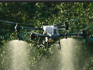 โดรนพ่นยาทางการเกษตร Agras T40 T50 Combo พร้อมถังบรรจุ 40 ลิตร ระบบกระจายสาร 50 กิโลกรัม ใช้พลังงานแบตเตอรี่ ควบคุมผ่านแอปพลิเคชัน - Product Image 5