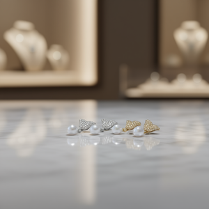 E2163 Orecchini pendenti a forma di farfalla in oro bianco con perle finte AAA rotonde placcate in argento, gioielli da sposa classici da donna - Product Image 2