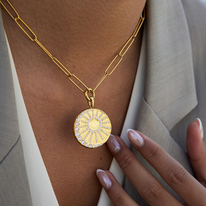 Collar con Colgante de Sol, Chapado en Oro de 18K, con Incrustaciones de Diamantes de Imitación, Diseño Geométrico, para Uso Diario, Regalo para Mujer - Product Image 2