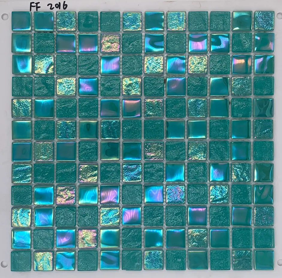 Produttore cinese mosaici mosaico di marmo verde superficie lucida italiana nuova piastrella per piscina a mosaico in marmo verde sukabumi