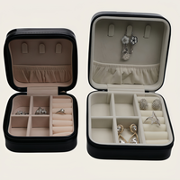 Boîte à bijoux portable en cuir PU carré de haute qualité, doublure en velours pour boucles d'oreilles, colliers, bagues, rangement de voyage, cadeau
