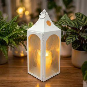 Lanterne porte-bougie carrée en métal et verre, faite à la main, blanche, pour décorations de Noël, de maison et de patio - Product Image 6