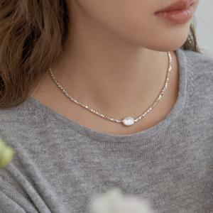 สร้อยคอไข่มุกบาร็อคเงินแท้ 925 ขนาดอัลตร้ามินิ ดีไซน์สี่เหลี่ยมบด สร้อยคอประดับกระดูกไหปลาร้า เครื่องประดับธรรมชาติสุดพิเศษ - Product Image 2