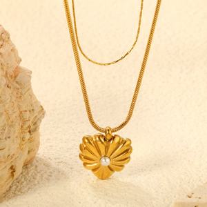 Collier personnalisé imperméable en acier inoxydable plaqué or 18 carats, collier à plusieurs rangs avec pendentif en forme de cœur, de fleur et de perle pour femmes - Product Image 6
