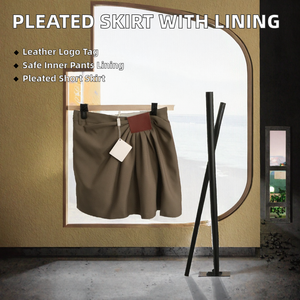 Jupe courte plissée décontractée d'été pour femme, respirante et à séchage rapide, avec logo en cuir et doublure de sécurité intégrée MANAN FIT CO - Product Image 2