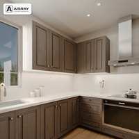 Armoires de cuisine en chêne blanc au design classique, aménagement en L, boîtes d'armoires en panneaux de particules et dimensions personnalisées