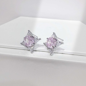Pendientes clásicos de plata de ley 925 con forma de estrella, amatista, circonita cúbica rosa en forma de flor y piedra tallada en rosa. - Product Image 5