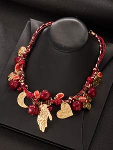 Collar de Moda Kaimei 2025, Collar Tejido de 3 Hilos con Cuentas Variadas Rojas y Colgante de Resina Roja - Product Image 3