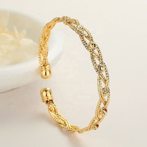 กำไลข้อมือผู้หญิงชุบทอง 18K จาก Bijouterie Joyeria Trendy ผลิตจากทองแดงผสม ดีไซน์เรียบง่าย ขายส่ง เครื่องประดับแฟชั่น กำไลชุบทอง - Product Image 4