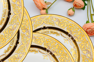 Набор столовой посуды из 98 предметов: роскошный фарфоровый сервиз в королевском стиле с золотым тиснением, включая чайник и чашки, на 12 персон - Product Image 2