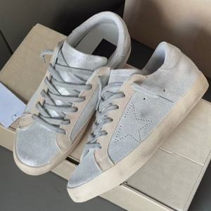 รองเท้าผ้าใบดีไซน์หรูคุณภาพสูง สีเงิน รุ่น Goose ระบายอากาศได้ดี แบบผูกเชือก กันลื่น สวมใส่สบาย สไตล์วินเทจสีทอง - Product Image 5