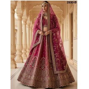 Lehenga Choli de Seda para Novia en Oferta, con Doble Dupatta y Bordado Pesado con Hilo Zari, para Recepción de Bodas y Vestimenta Nupcial - Product Image 4