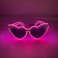 Lunettes LED lumineuses et lumineuses BRIDE to BE Lunettes de soleil en forme de cœur Lunettes de soleil pour enterrement de vie de jeune fille Fournitures pour femmes