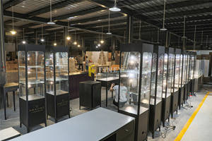 Vitrine de boutique de luxe avec lumière LED Cabinet Diamond Jewelry Wall Display for Shop Interior Design Fitting - Product Image 3