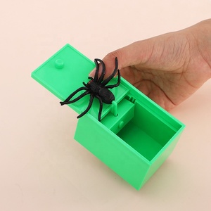 Nouveauté 2024 Vente en gros Boîte à farces en plastique avec araignée amusante, jouet de simulation pour effrayer et faire rire - Product Image 3