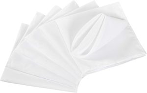 Serviettes carrées réutilisables en lin français blanc de luxe, décoratives, avec ourlets festonnés, coins mitrés faits à la main, lavées à la pierre - Product Image 4