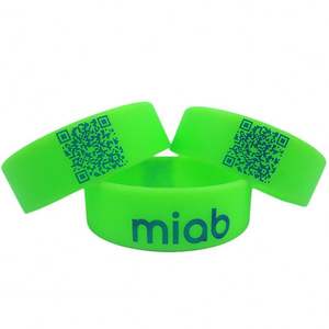 Chossur สำหรับหนุ่มสาวสามวงอเมริกันฟุตบอล bicep ซิลิโคนข้อมือ spiked UK ยืดหยุ่นอัตราการเต้นหัวใจตุ๊กตายางสามี - Product Image 1