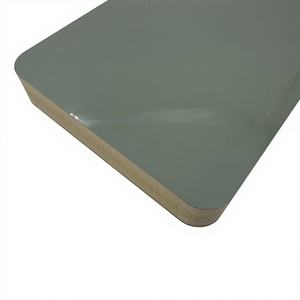 उच्च गुणवत्ता 1220*2440*18 मिमी मेलेनिन तैयार नमी-प्रमाण ई 1 मानक चमकदार सतह कच्चे <span class=keywords><strong>mdf</strong></span> रसोई के उपयोग के लिए - Product Image 2